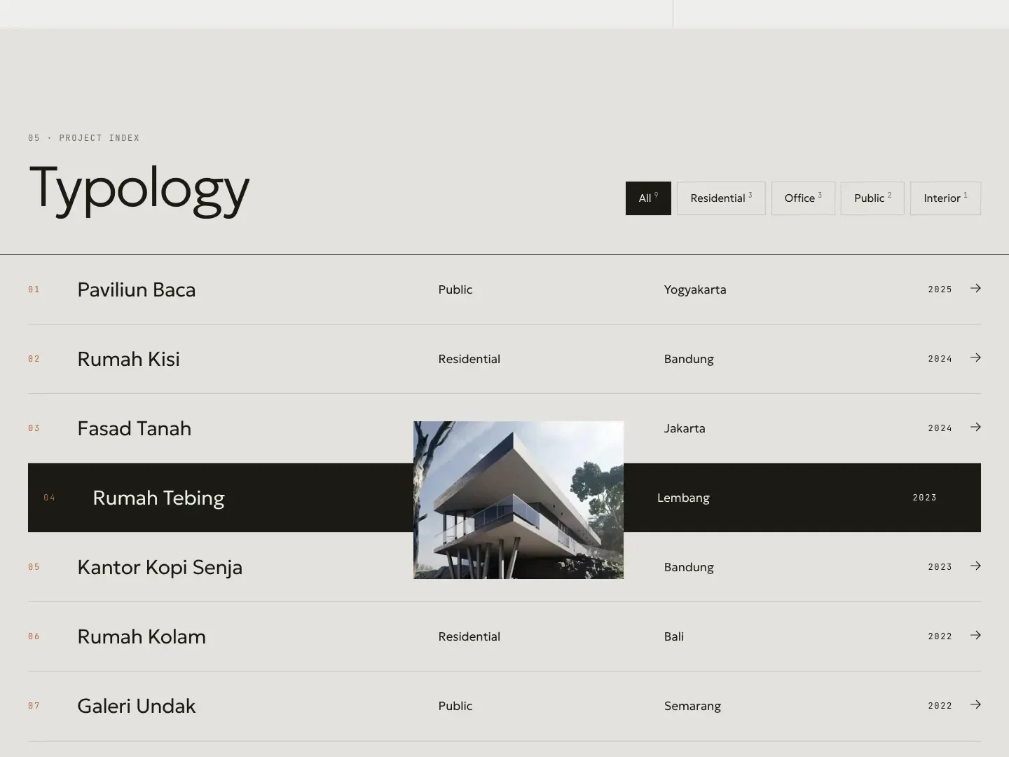 Project index with typology filters and a photo preview that follows the cursor